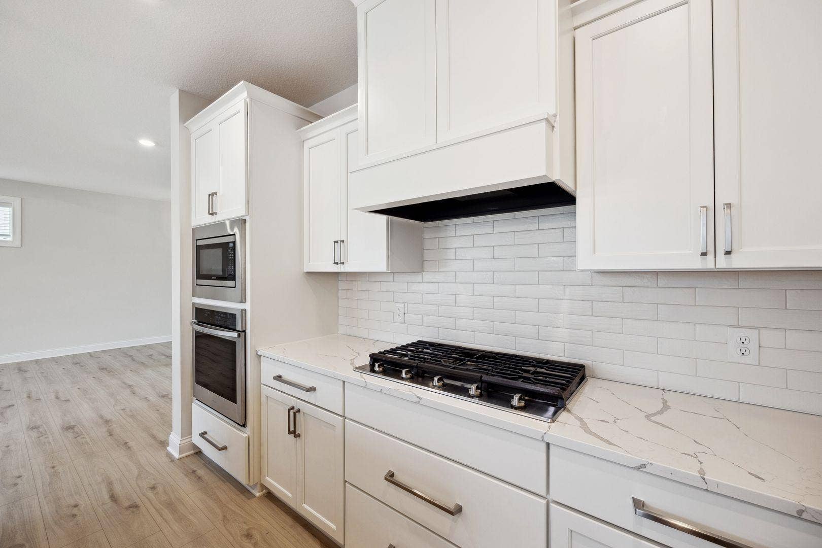 10268 Arrowwood Path, Woodbury, MN 55129 17.jpg
