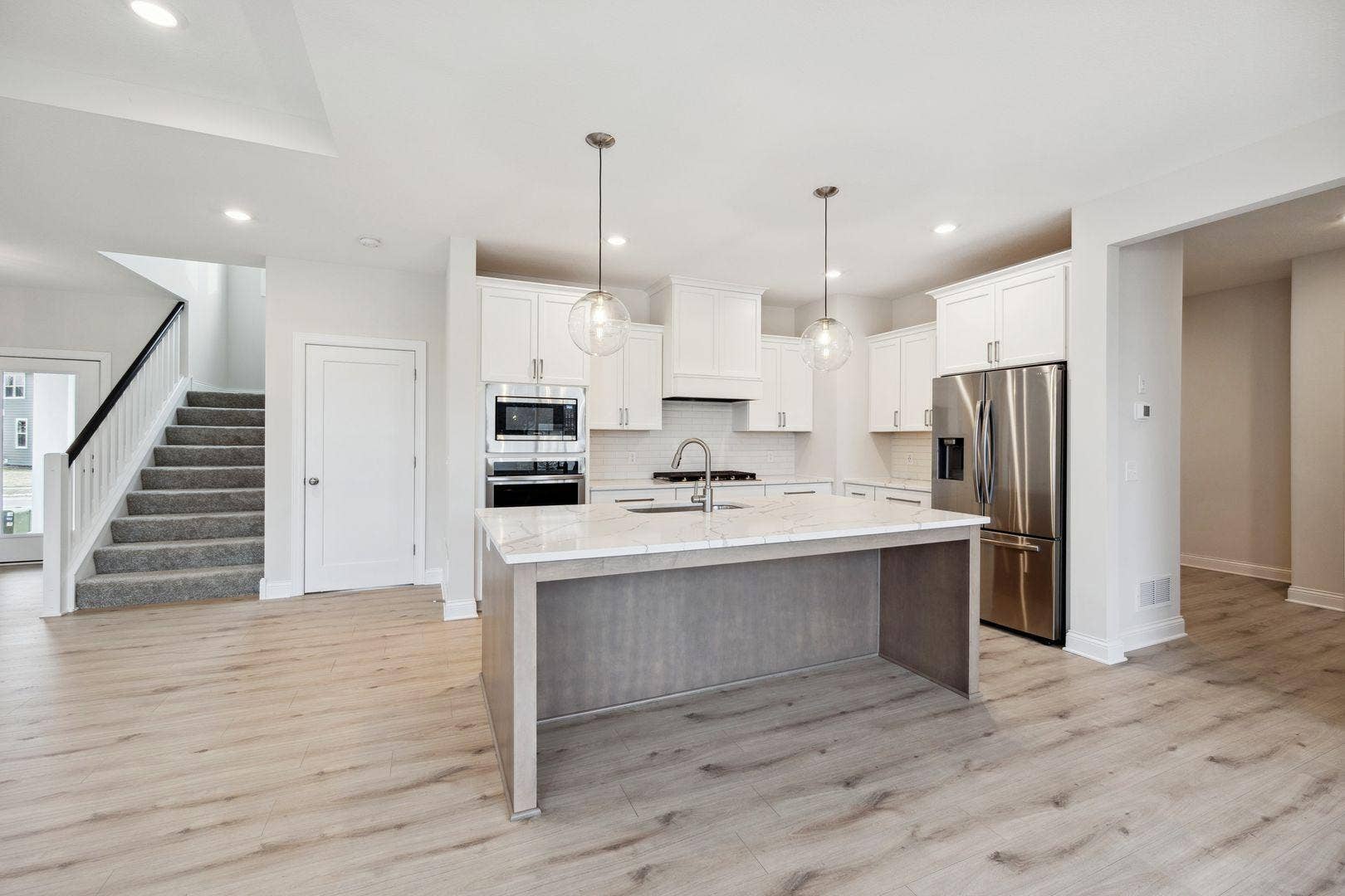 10268 Arrowwood Path, Woodbury, MN 55129 14.jpg