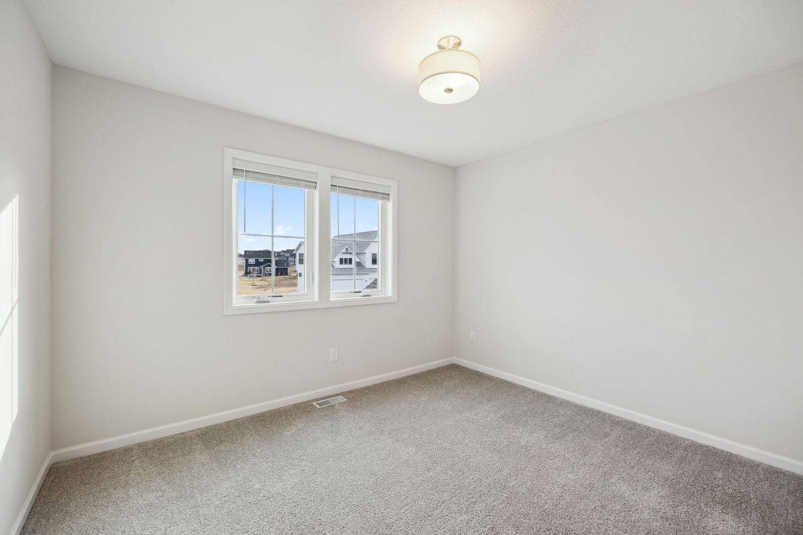 10268 Arrowwood Path, Woodbury, MN 55129 26.jpg