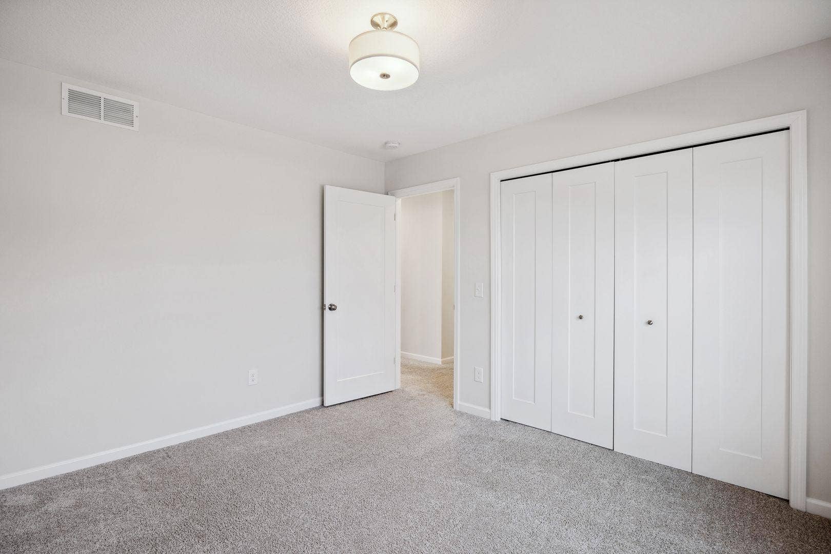 10268 Arrowwood Path, Woodbury, MN 55129 32.jpg