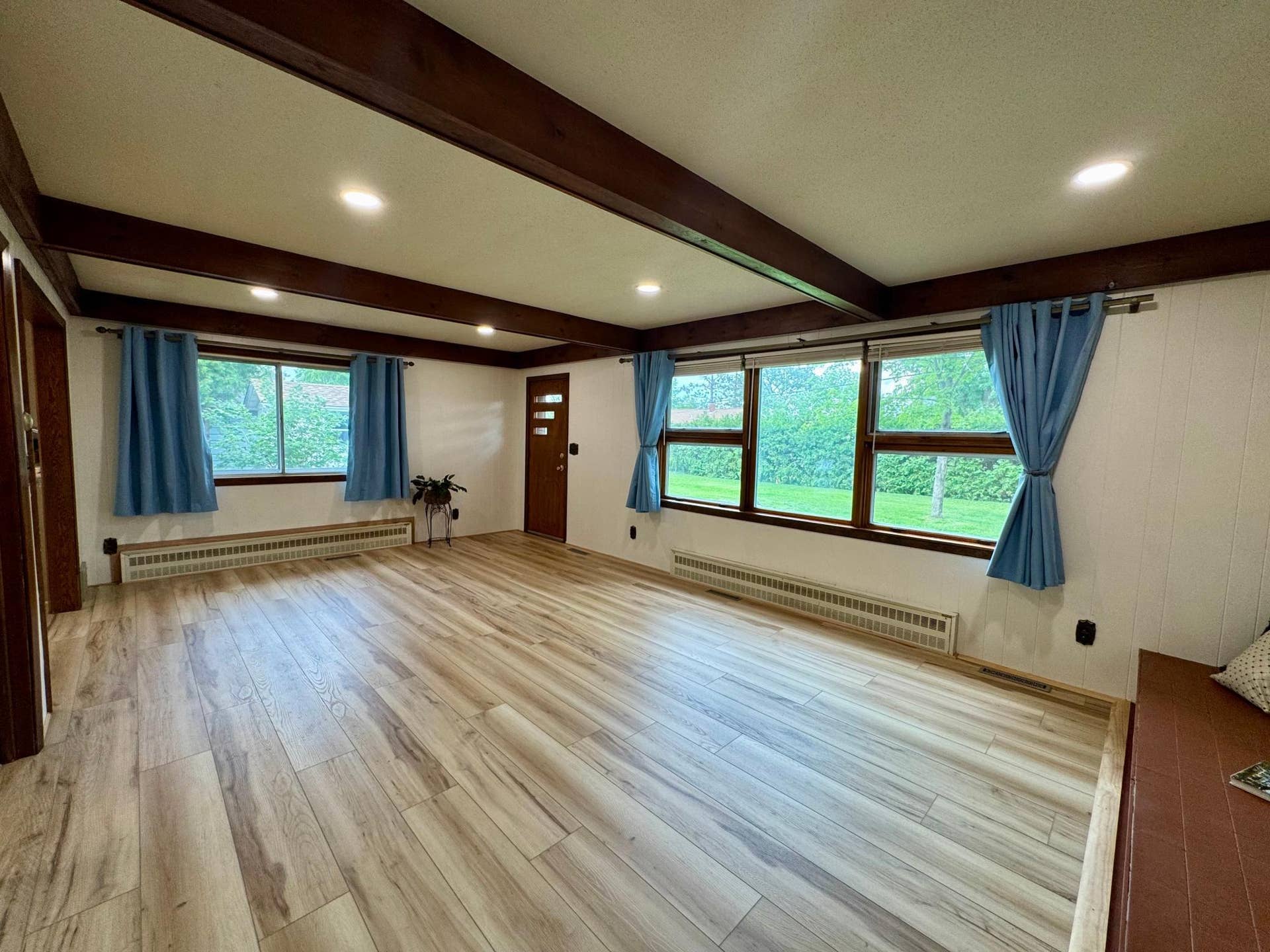 1706 Irvine Avenue NW, Bemidji, MN 56601 Family Room 4.jpeg