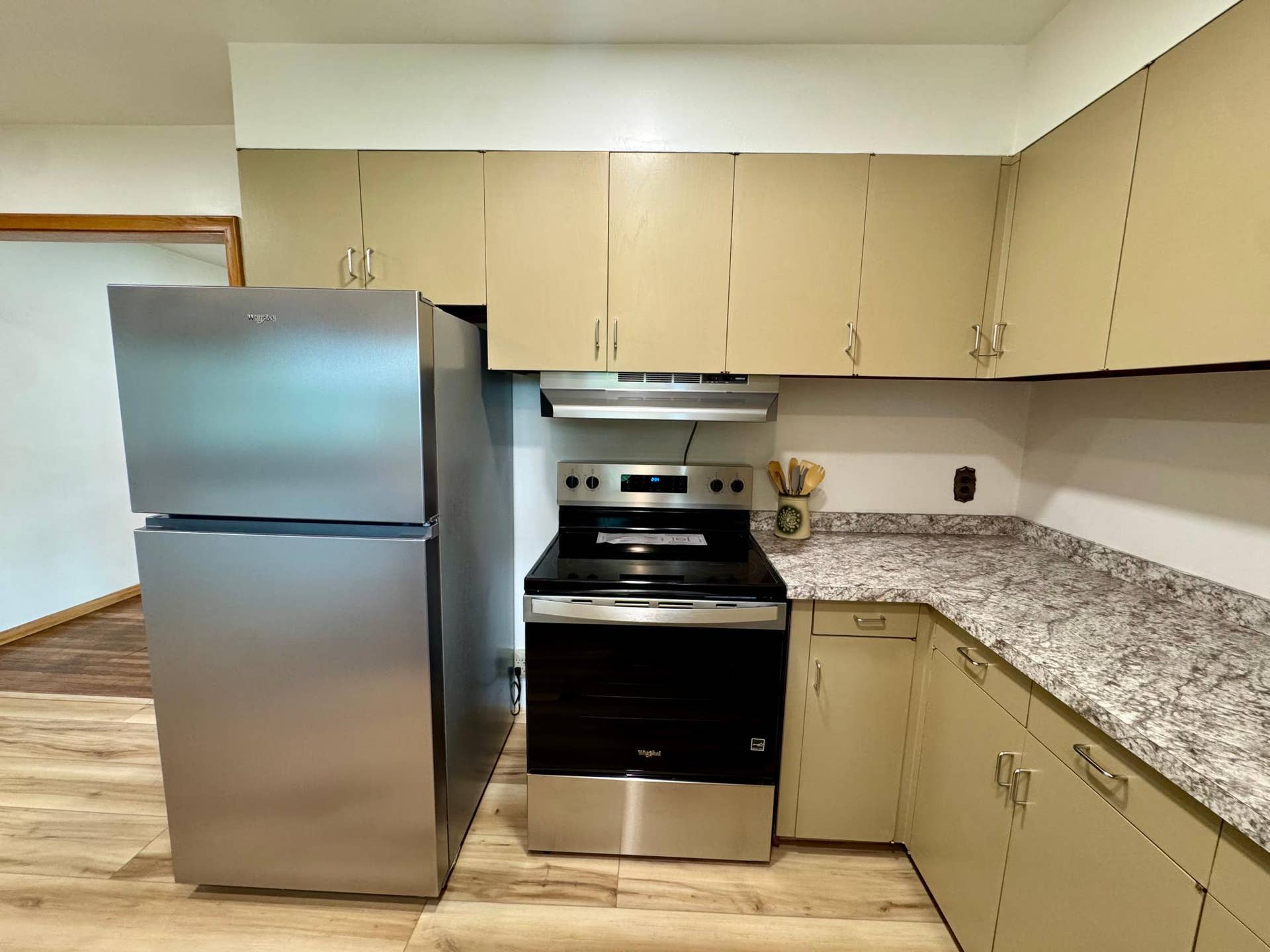 1706 Irvine Avenue NW, Bemidji, MN 56601 Kitchen 1.jpeg