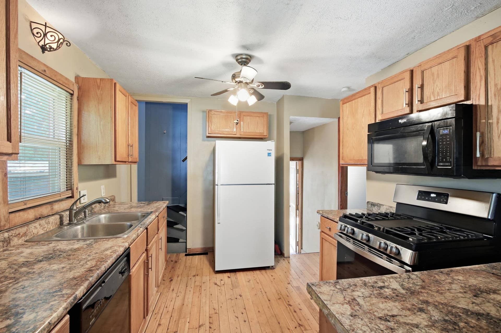 5311 Knox Avenue N, Brooklyn Center, MN 55430 9-print-5311-Knox-Ave-N-09.jpg
