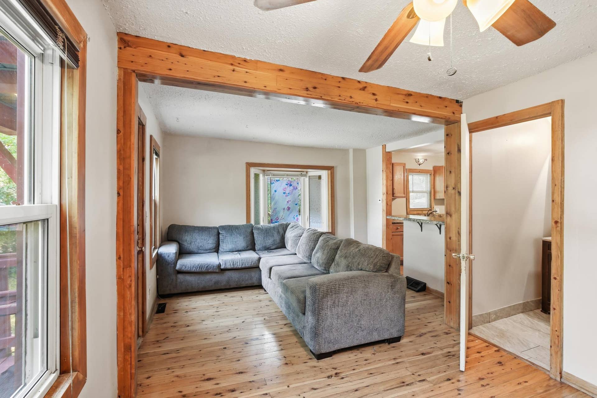5311 Knox Avenue N, Brooklyn Center, MN 55430 5-print-5311-Knox-Ave-N-05.jpg