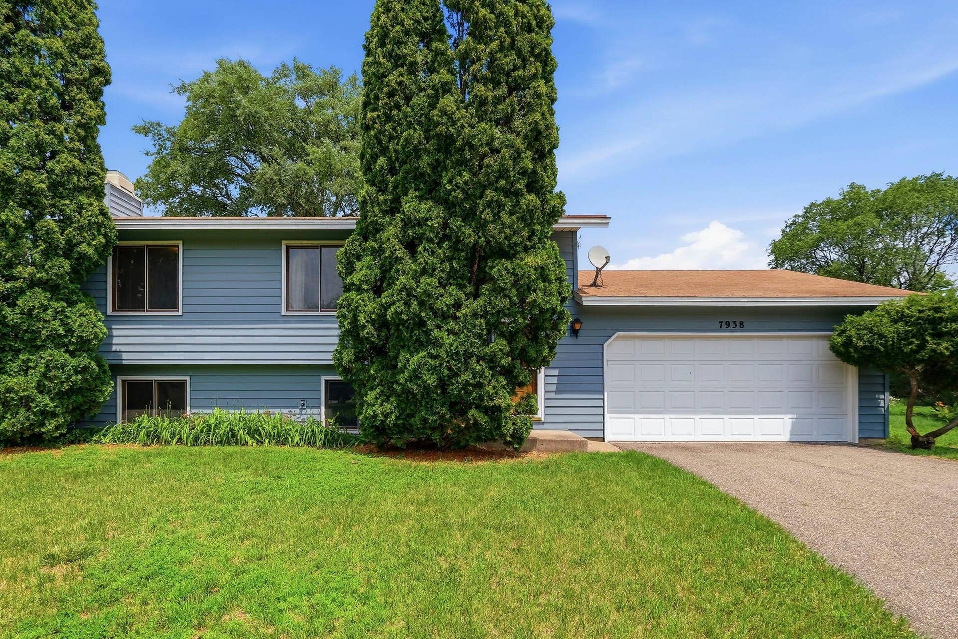 7938 Girard Court N, Brooklyn Park, MN 55444 7938 Girard Court N, Brooklyn Park, MN 55444