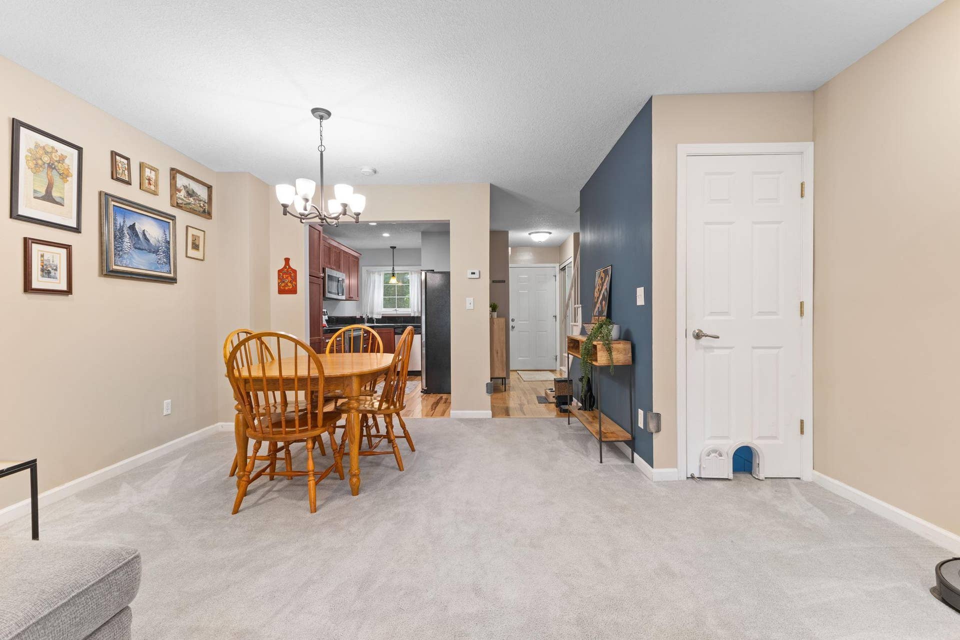 1860 Mcmenemy Street, #K, Maplewood, MN 55117 1860 Mcmenemy Street, #K, Maplewood, MN 55117