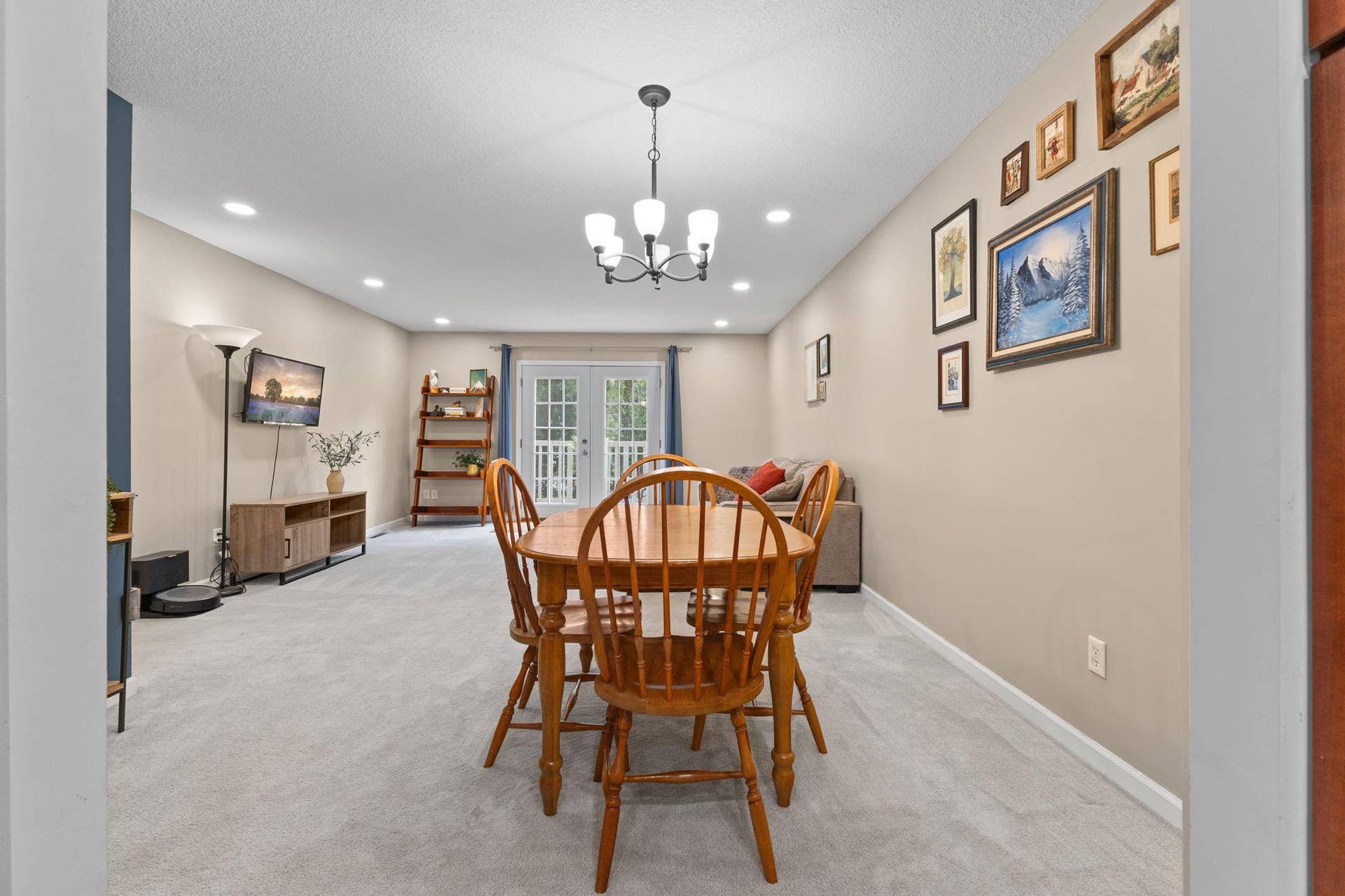 1860 Mcmenemy Street, #K, Maplewood, MN 55117 1860 Mcmenemy Street, #K, Maplewood, MN 55117
