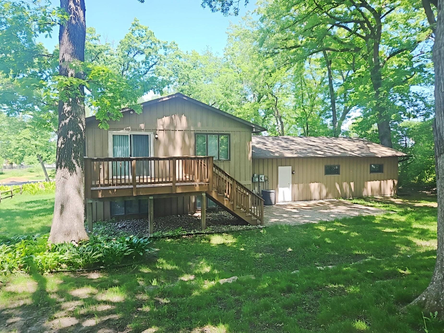 5940 Otter View Trail, White Bear Lake, MN 55110 IMG_20260527_131817.jpg