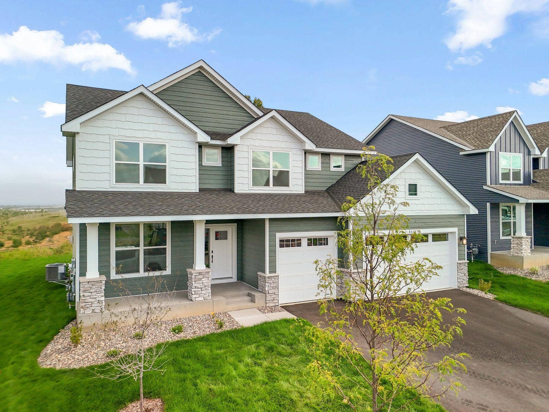 8656 Periwinkle Boulevard, Woodbury, MN 55129 The Lewis! (All the following photos are of the actual home.)
