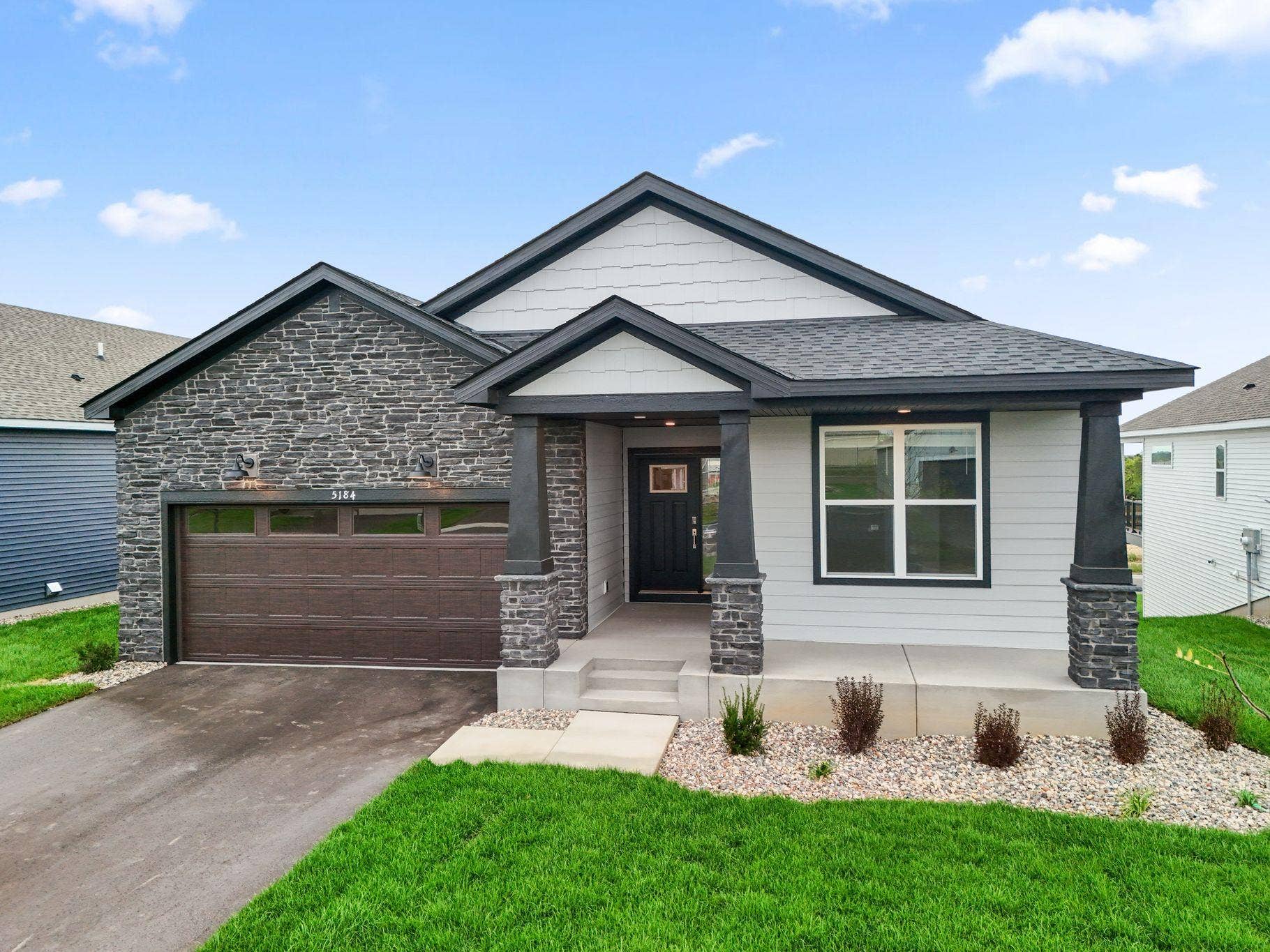 5184 Long Pointe Bay, Woodbury, MN 55129 The Salem! (All the following photos are of the actual home.)