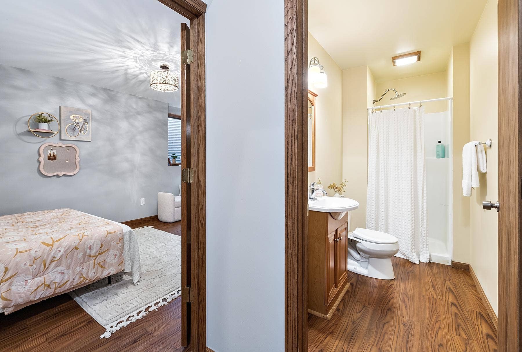 570 Dorland Road S, Maplewood, MN 55119 web_bathroom lower 2.jpg