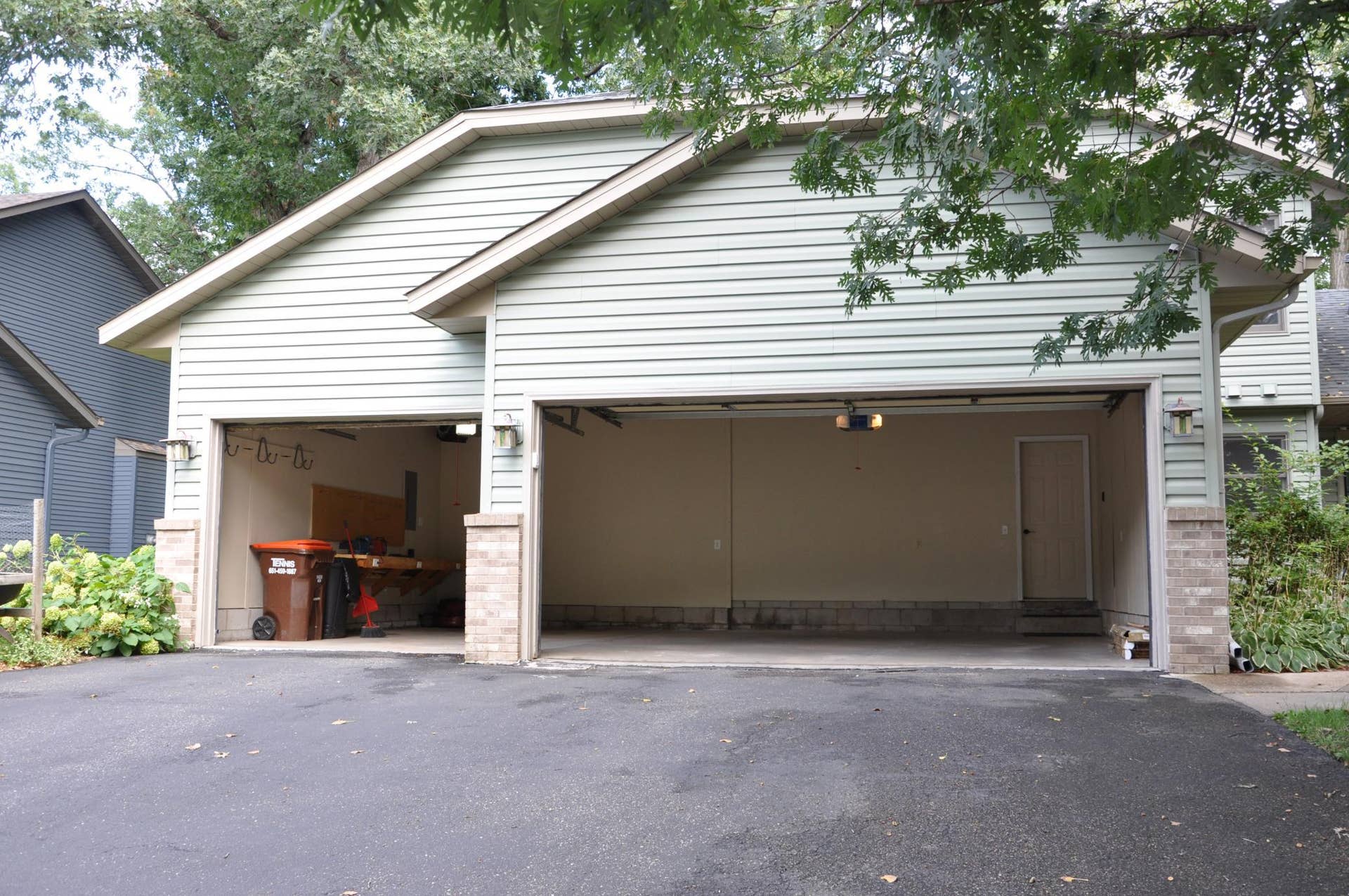570 Dorland Road S, Maplewood, MN 55119 570 Dorland Road S, Maplewood, MN 55119