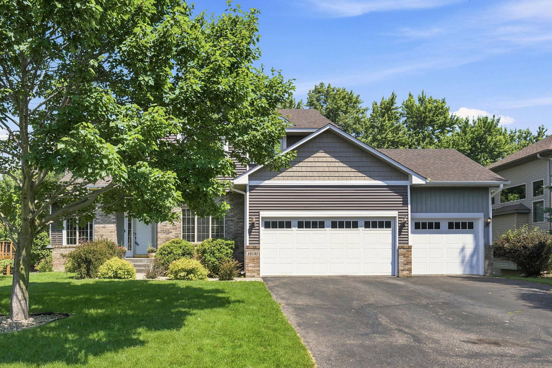 10190 Noble Court N, Brooklyn Park, MN 55443 10190 Noble Court N, Brooklyn Park, MN 55443