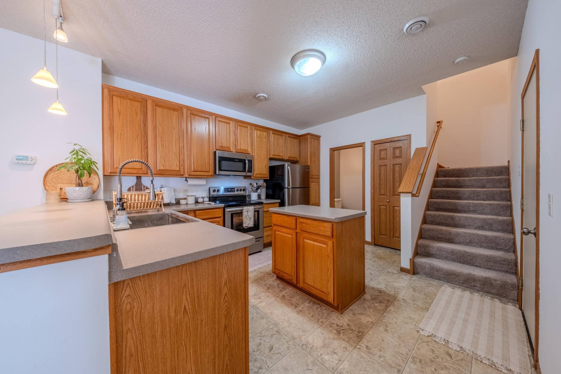 3775 Hazel Trail, #G, Woodbury, MN 55129 DSCF7676-HDR.jpg