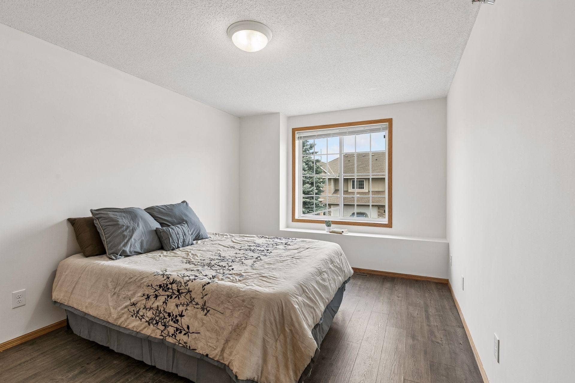 3rd bedroom on the upper level.