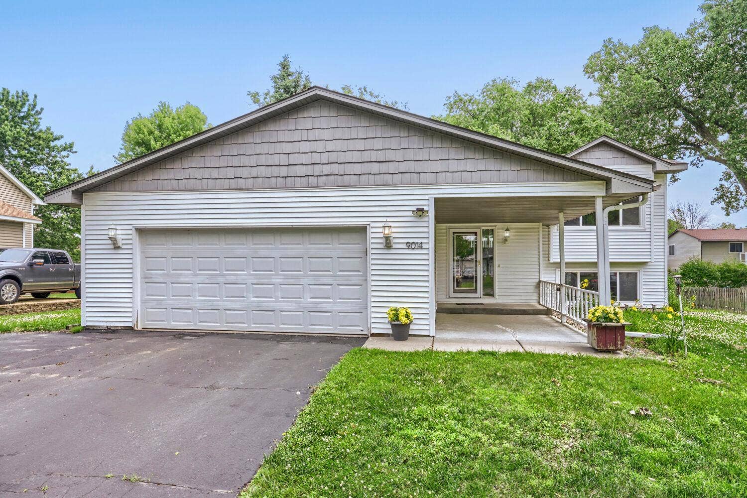9014 Hampshire Avenue N, Brooklyn Park, MN 55445 9014 Hampshire Avenue N, Brooklyn Park, MN 55445