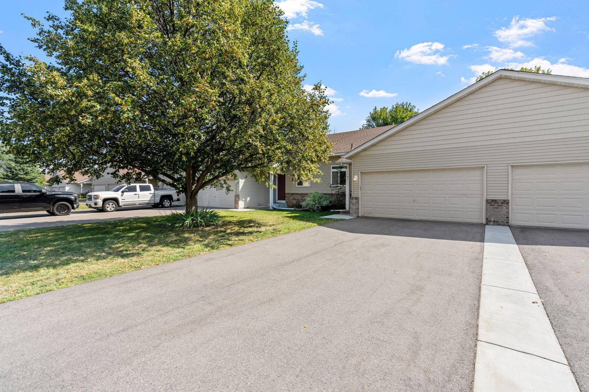 1585 Chartreux Avenue, Shakopee, MN 55379 1585 Chartreux Avenue, Shakopee, MN 55379