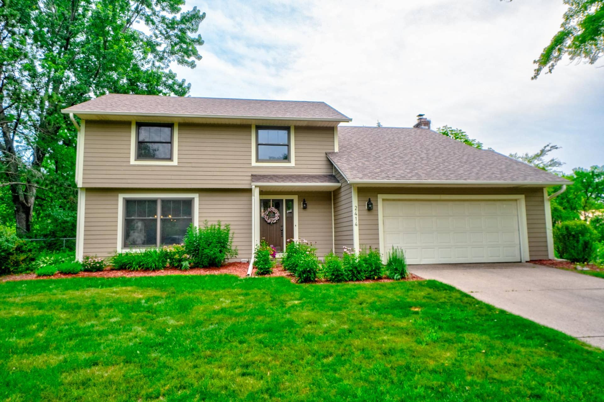 2414 Oakridge Court, Stillwater, MN 55082 2414 Oakridge Ct-6.jpg