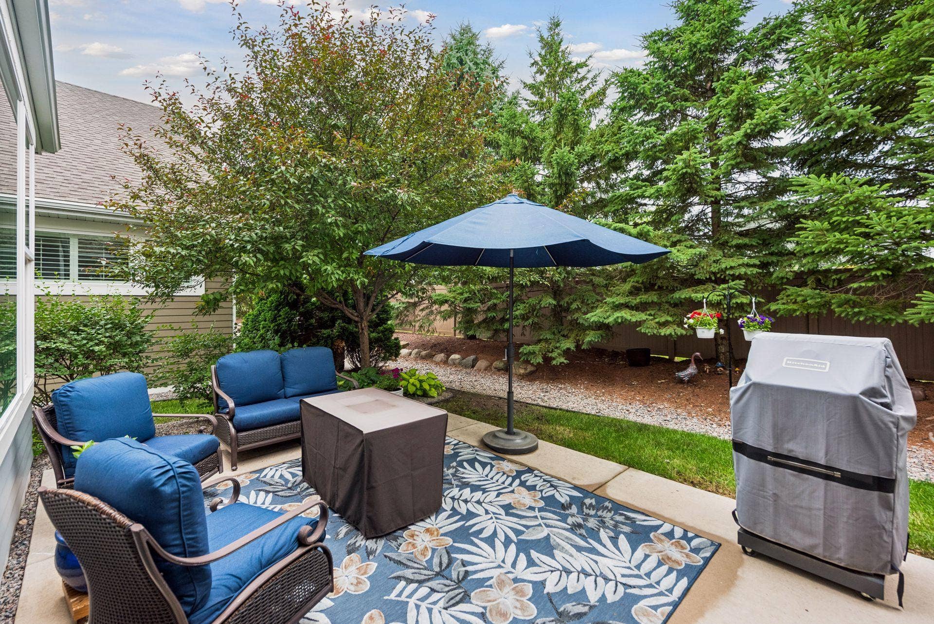 5010 Dale Ridge Road, Woodbury, MN 55129 Beautiful backyard views from every angle.