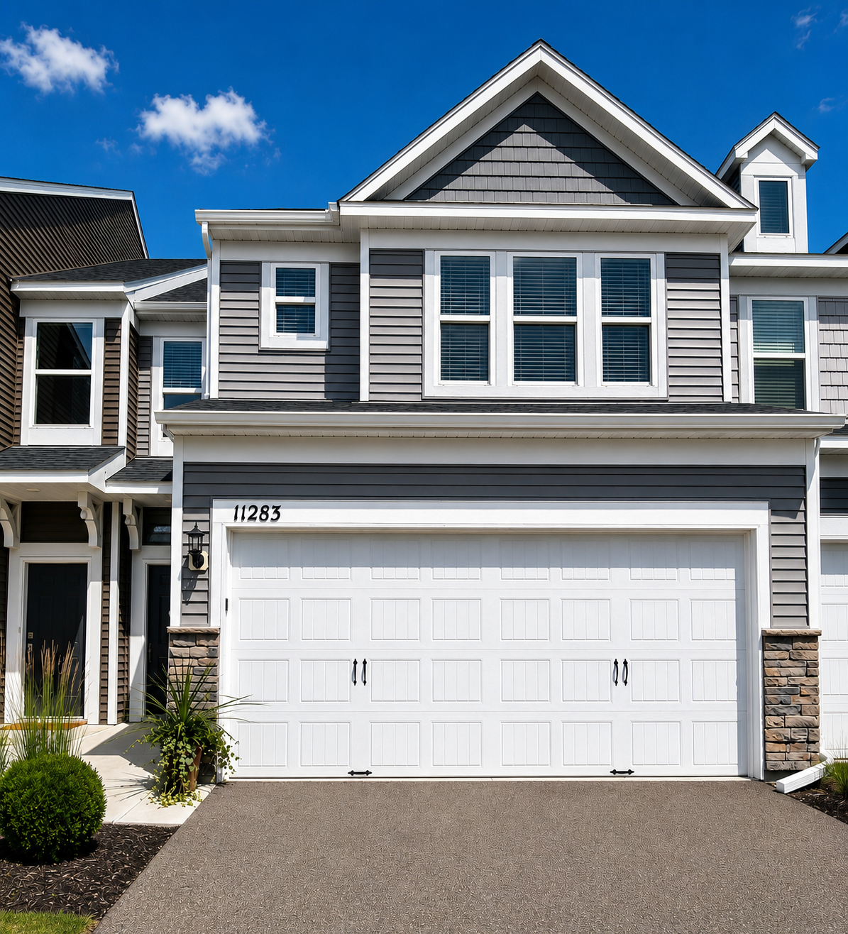 11283 Crestbury Drive, Woodbury, MN 55129 Welcome to 11283 Crestbury Drive! More photos will be uploaded tomorrow.
