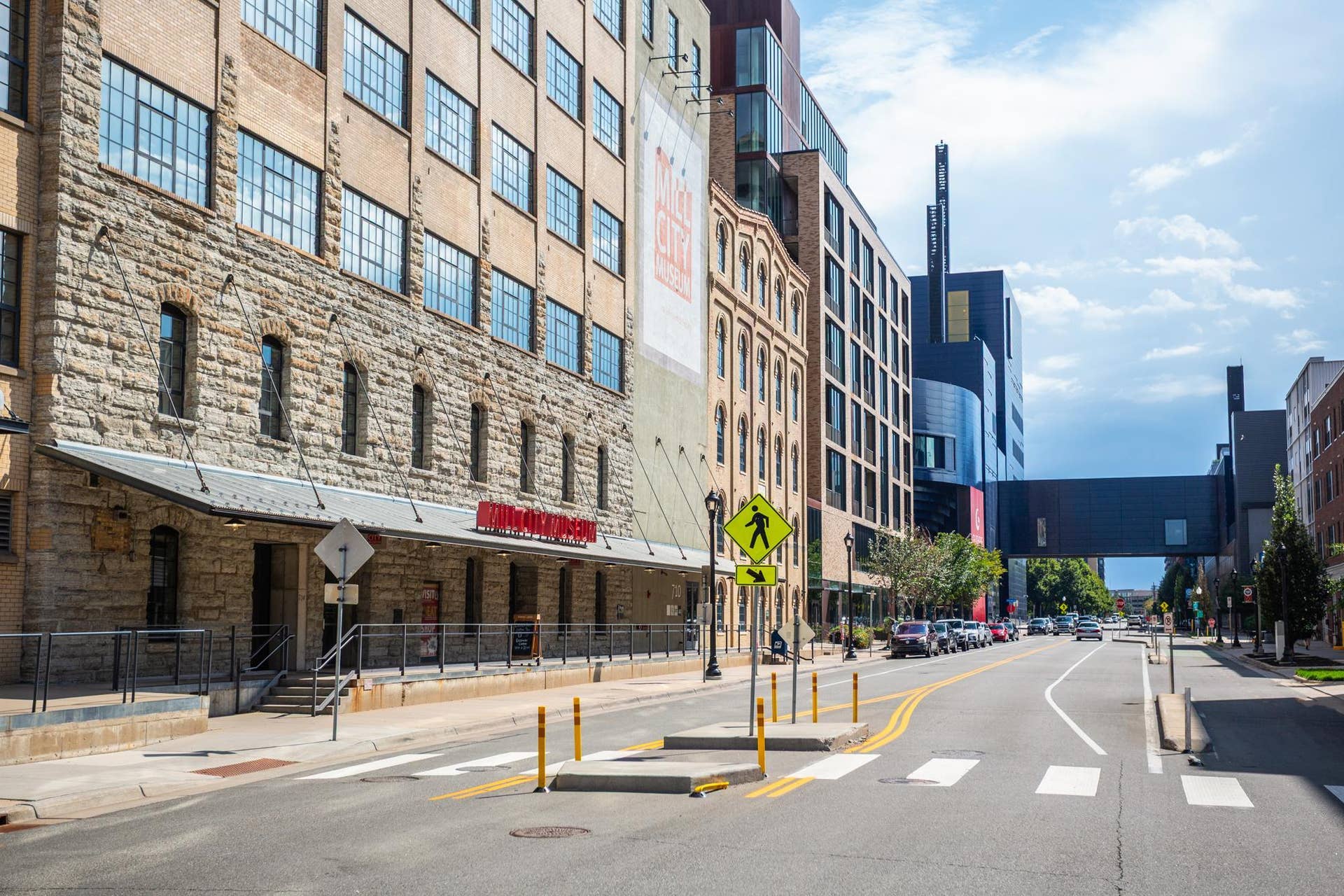 600 S 2nd Street, #S108, 18, Minneapolis, MN 55401 Nestled in the vibrant Mill District, live near iconic destinations including the Guthrie Theater, Stone Arch Bridge, and Mill City Museum, along with the North Loop and Downtown West neighborhoods, celebrated restaurants and shops, coffee, grocery,
