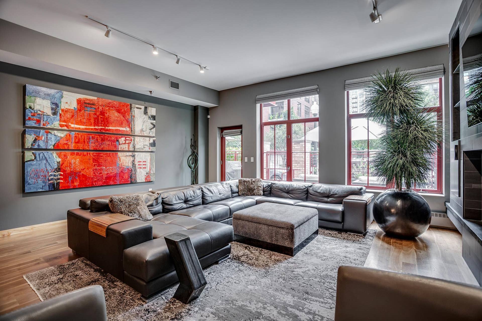 600 S 2nd Street, #S108, 18, Minneapolis, MN 55401 This corner unit features an airy layout adorned with expansive windows, inviting abundant natural light into the spaces.