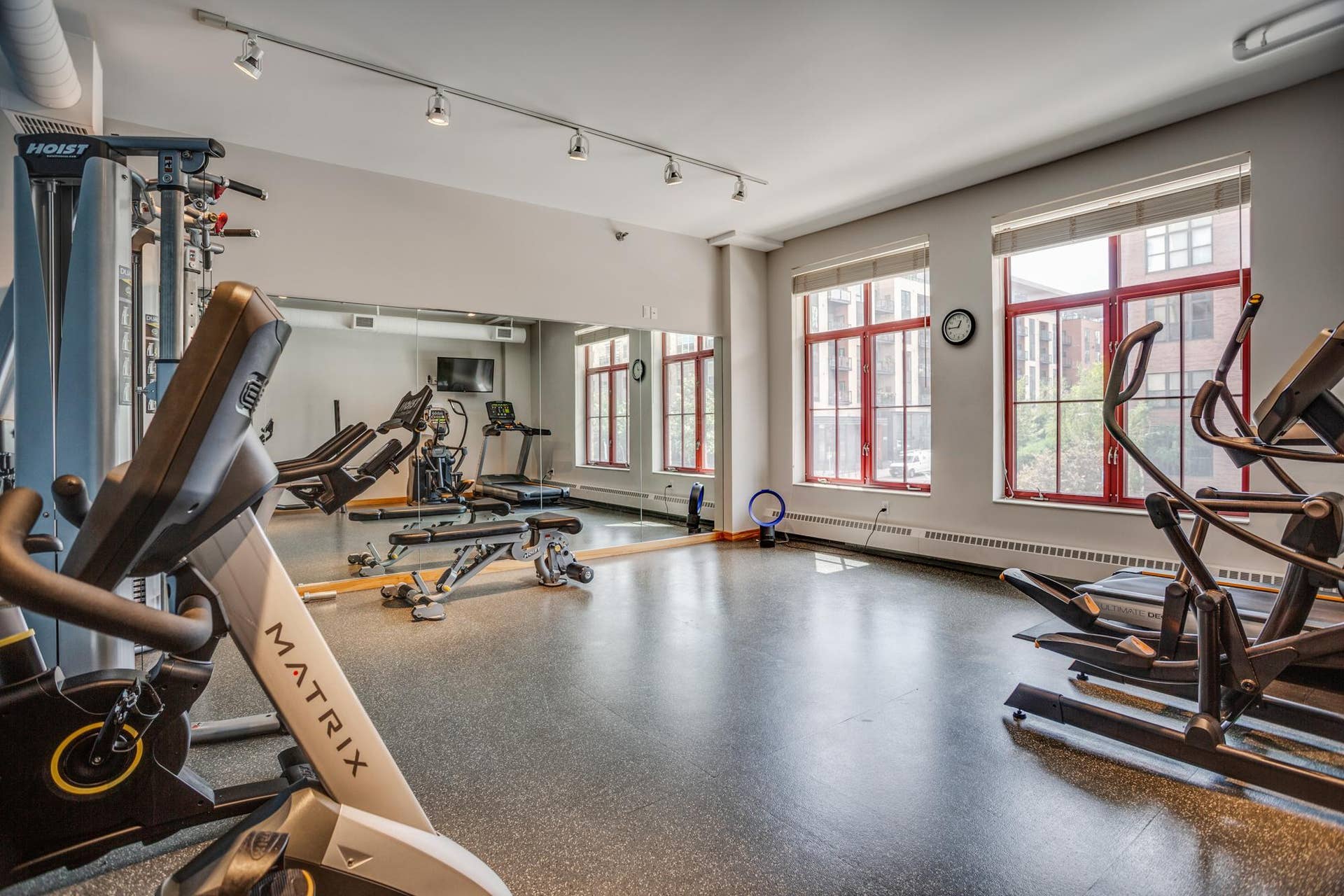 600 S 2nd Street, #S108, 18, Minneapolis, MN 55401 Residents have access to the second level exercise room.