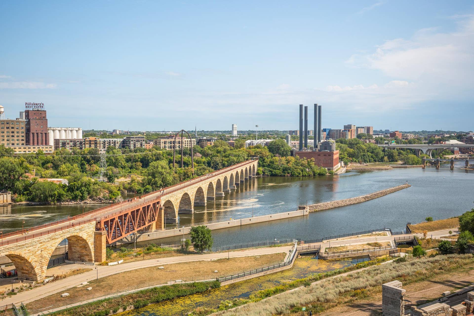 600 S 2nd Street, #S108, 18, Minneapolis, MN 55401 Breathtaking views from the rooftop deck.