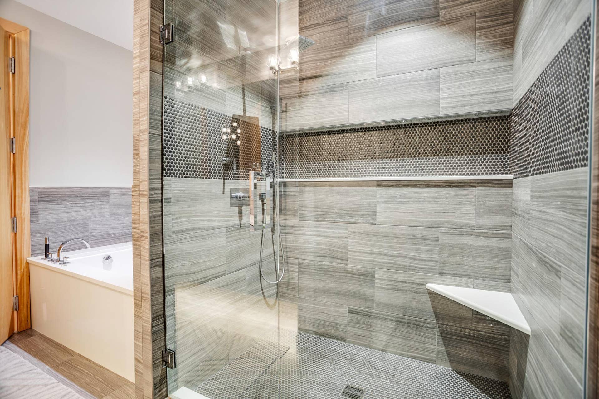 600 S 2nd Street, #S108, 18, Minneapolis, MN 55401 Find a spa-like full bathroom on the second level.