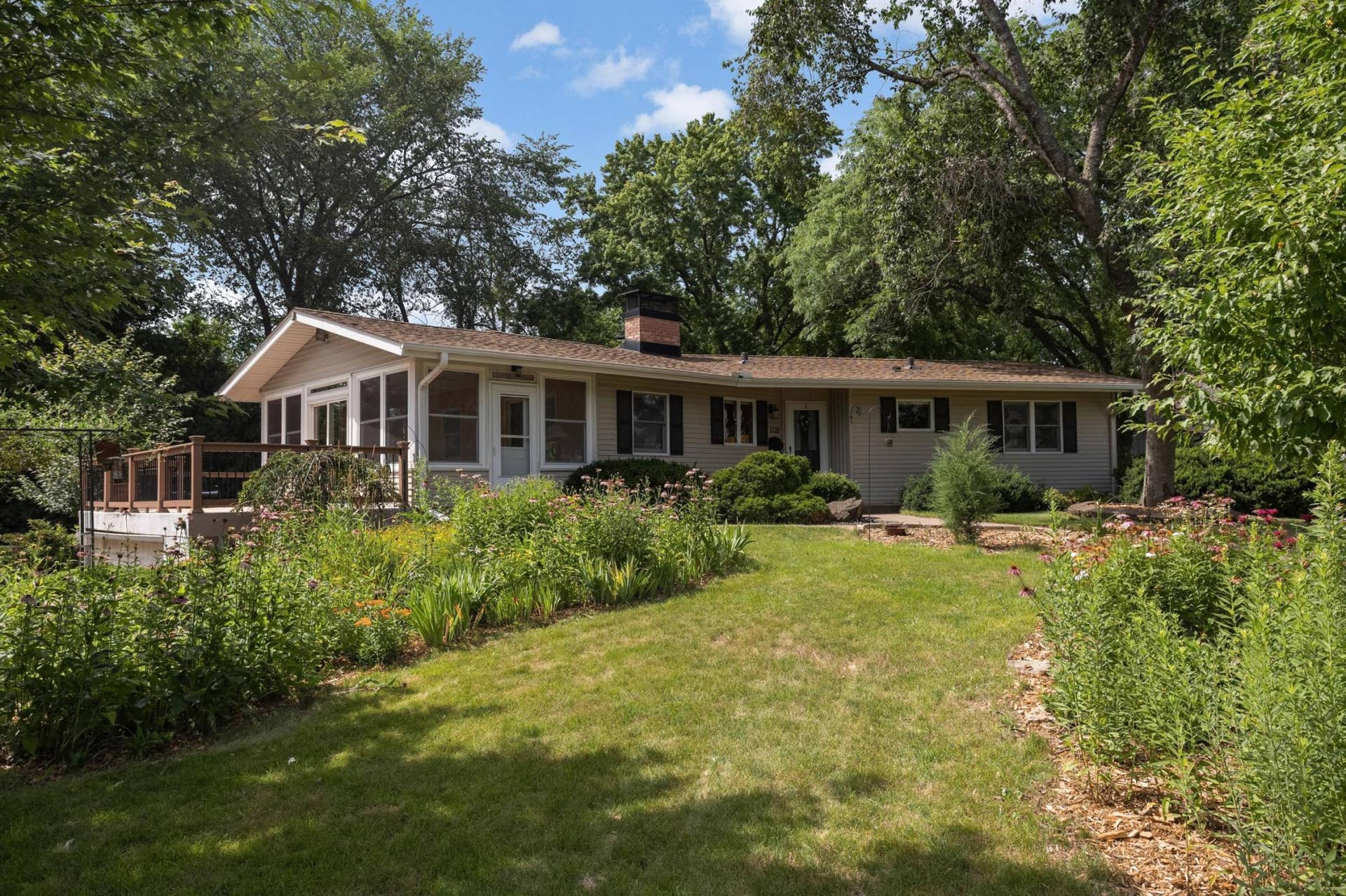1110 William Street N, Stillwater, MN 55082 1110 William Street N, Stillwater, MN 55082