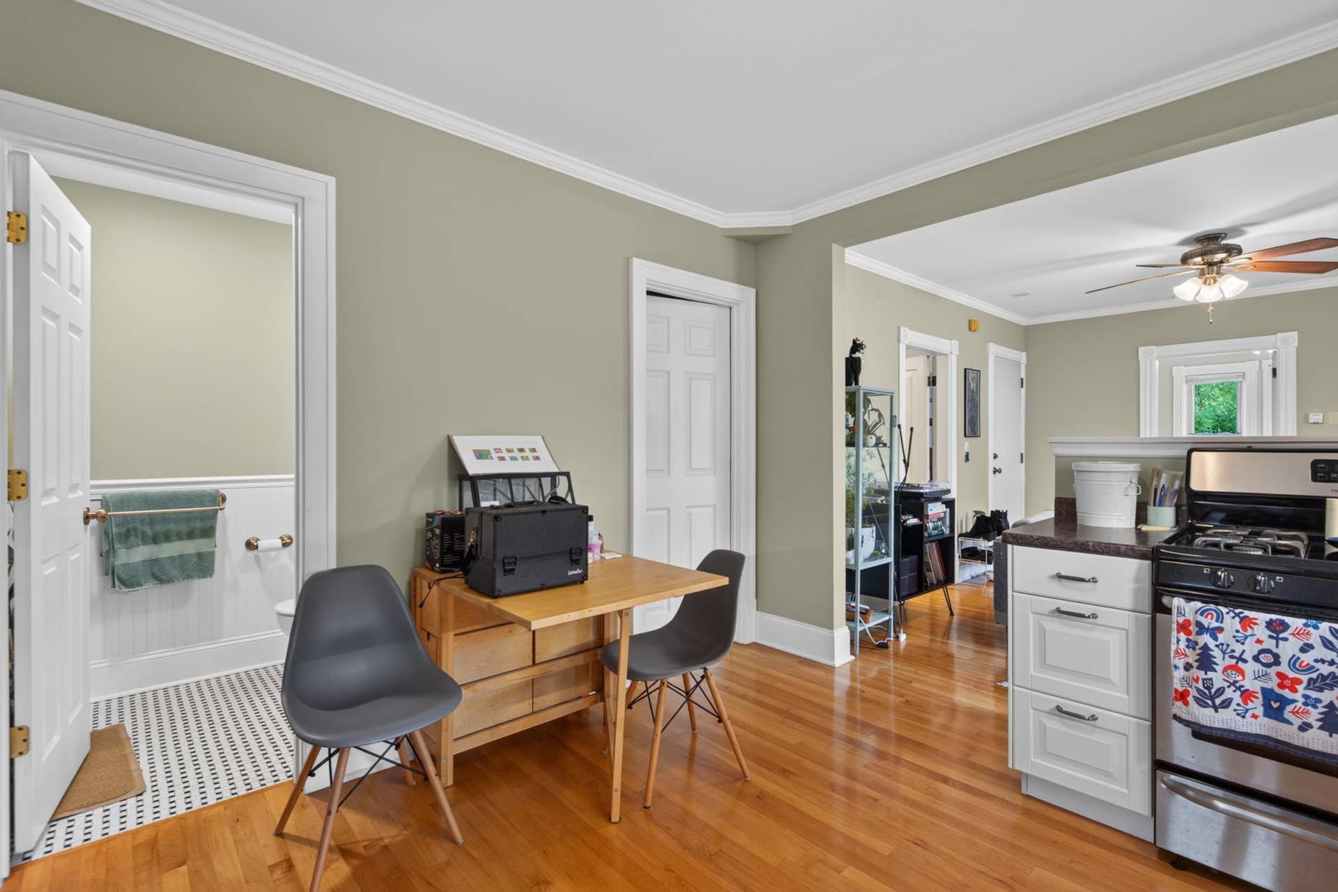 444-446 Madison Street NE, 71, Minneapolis, MN 55413 Unit 2 (8).jpg