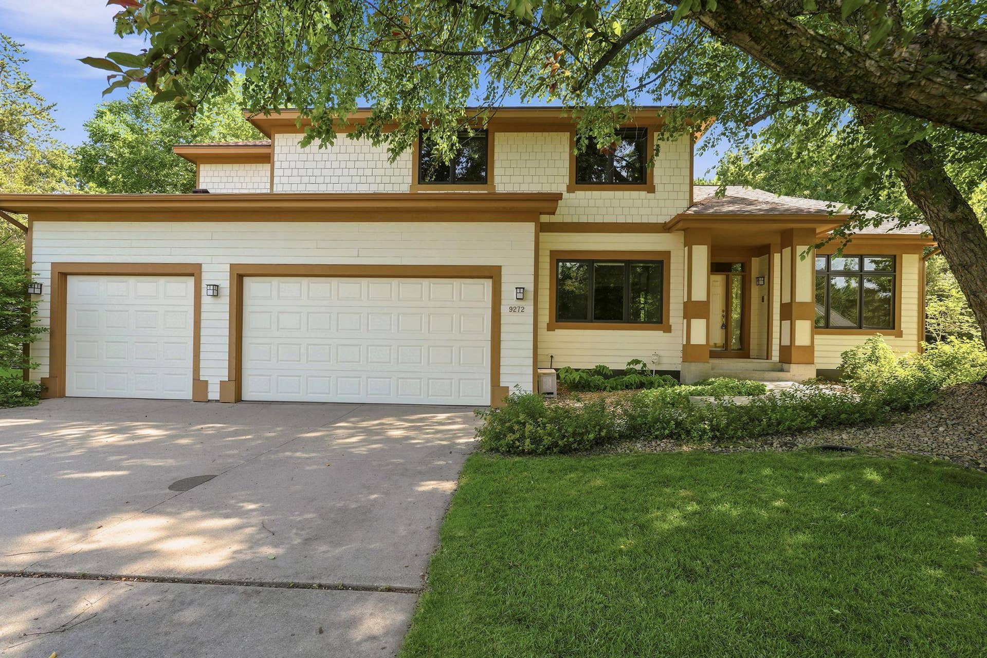 9272 Duckwood Trail, Woodbury, MN 55125 9272 Duckwood Trail, Woodbury, MN 55125