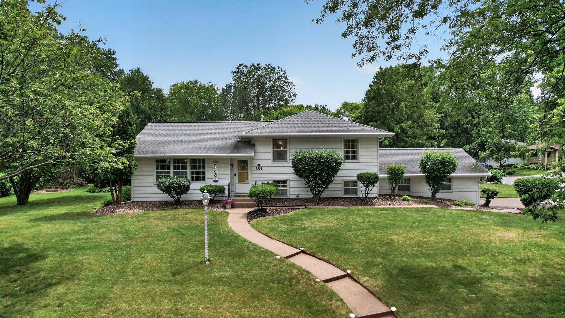3506 Hilltop Street, White Bear Lake, MN 55110 A lovely spacious four level split