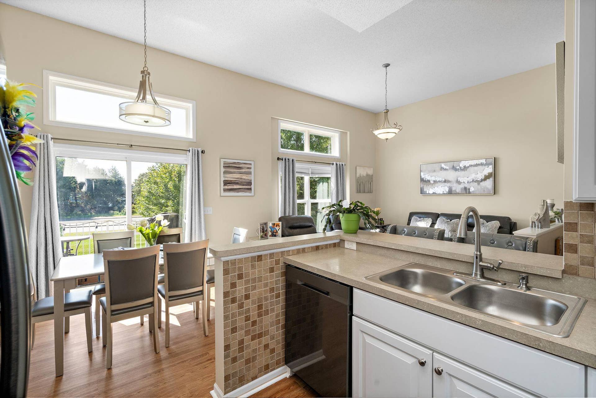 17549 70th Place N, Maple Grove, MN 55311 17549 70th Place N, Maple Grove, MN 55311