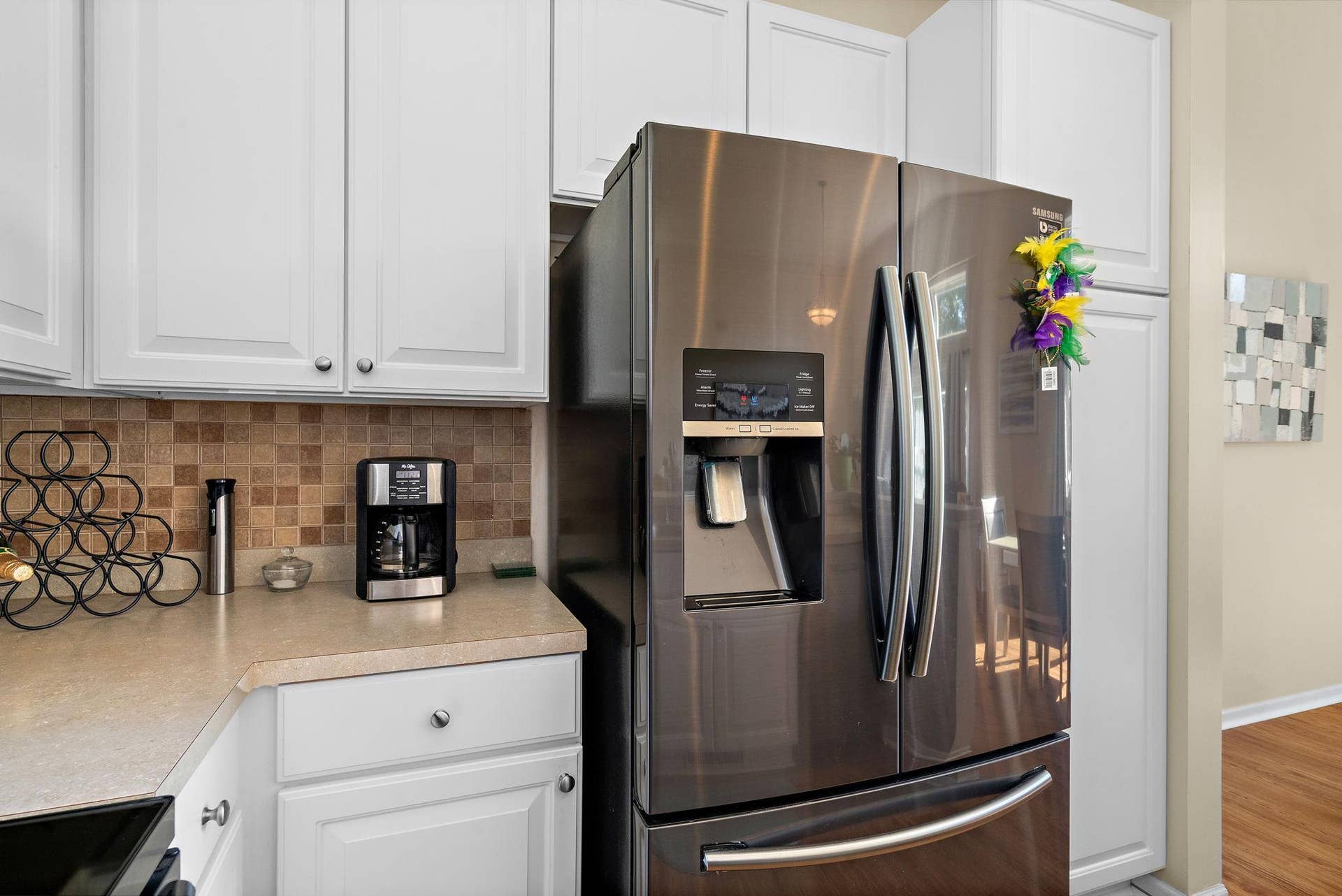 17549 70th Place N, Maple Grove, MN 55311 Love the black stainless! Super classy!