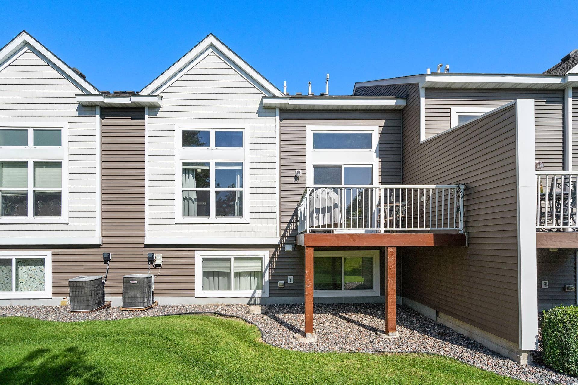 17549 70th Place N, Maple Grove, MN 55311 Back side of the unit.