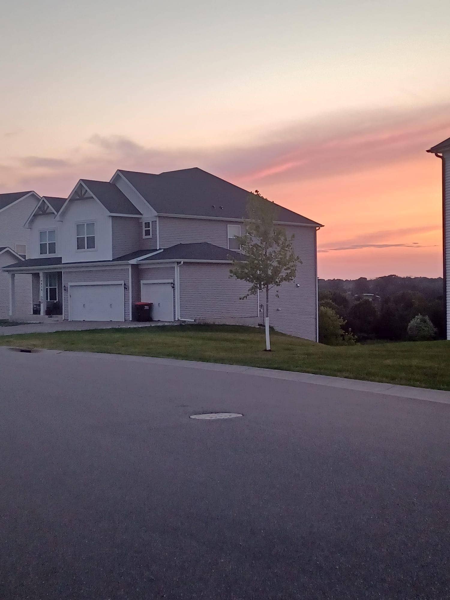 9876 Ambrose Road, Woodbury, MN 55129 9876 Ambrose Road, Woodbury, MN 55129
