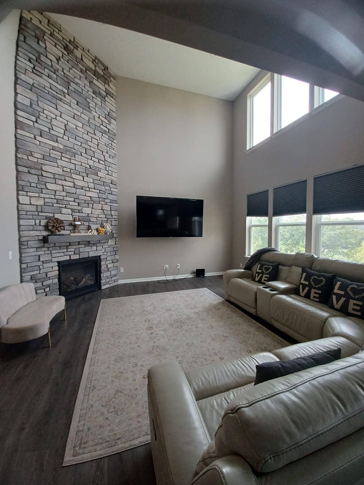 9876 Ambrose Road, Woodbury, MN 55129 9876 Ambrose Road, Woodbury, MN 55129