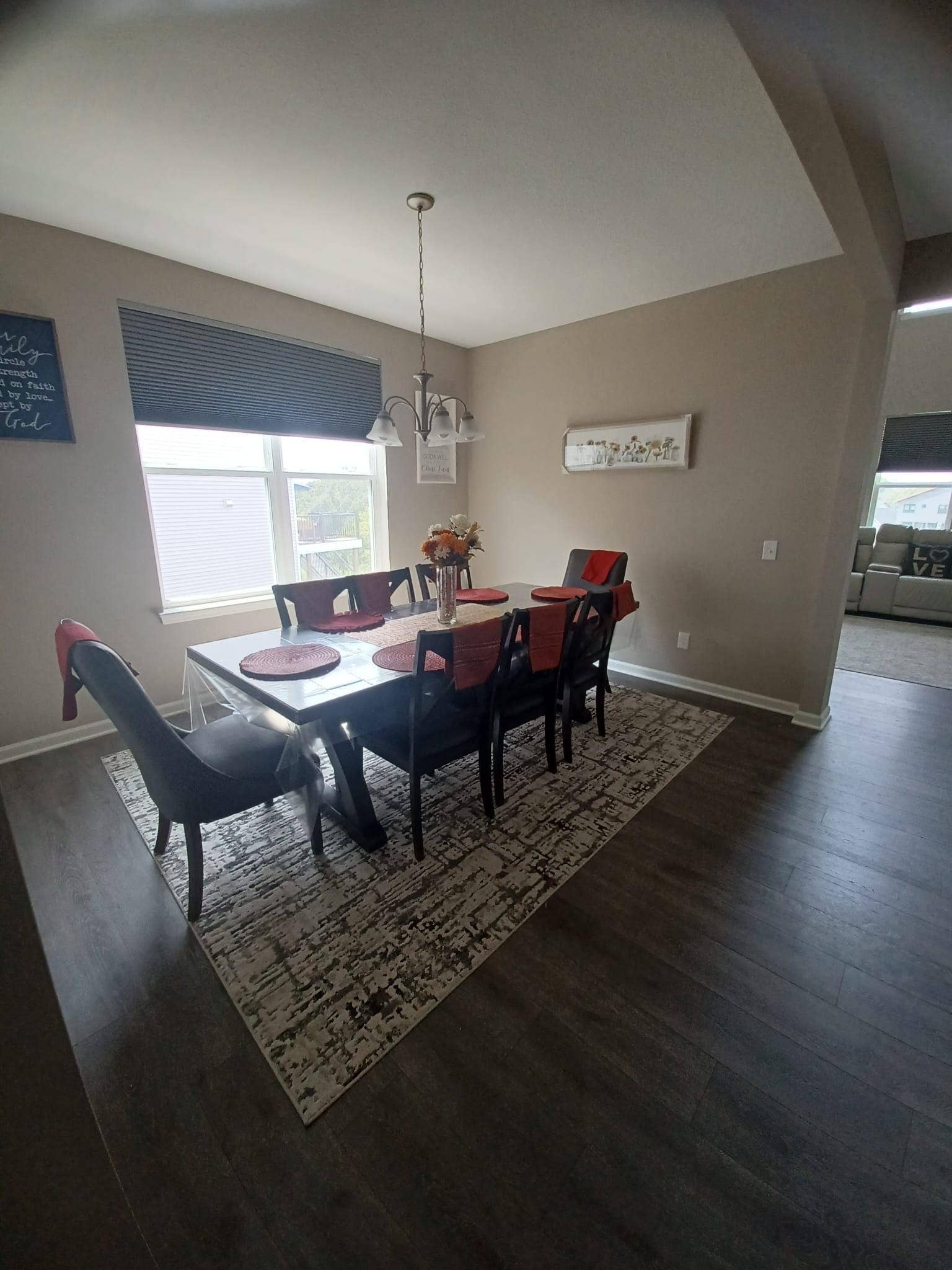 9876 Ambrose Road, Woodbury, MN 55129 9876 Ambrose Road, Woodbury, MN 55129