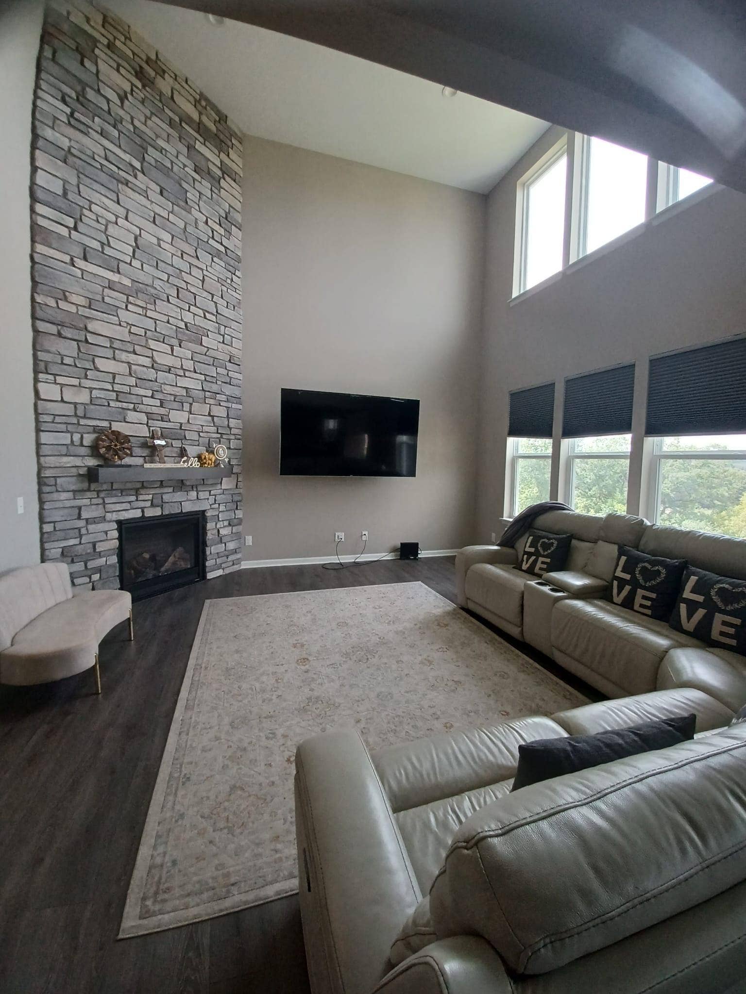 9876 Ambrose Road, Woodbury, MN 55129 9876 Ambrose Road, Woodbury, MN 55129