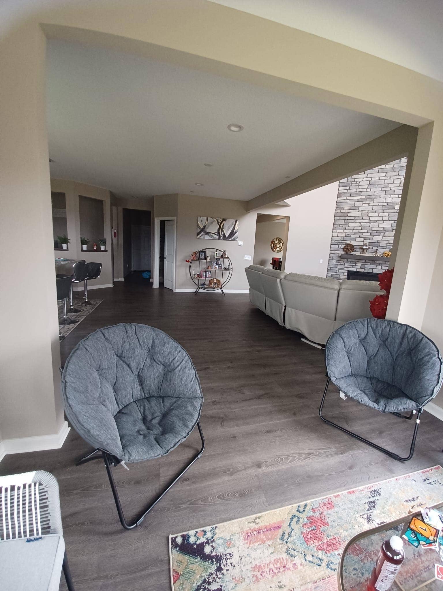 9876 Ambrose Road, Woodbury, MN 55129 9876 Ambrose Road, Woodbury, MN 55129