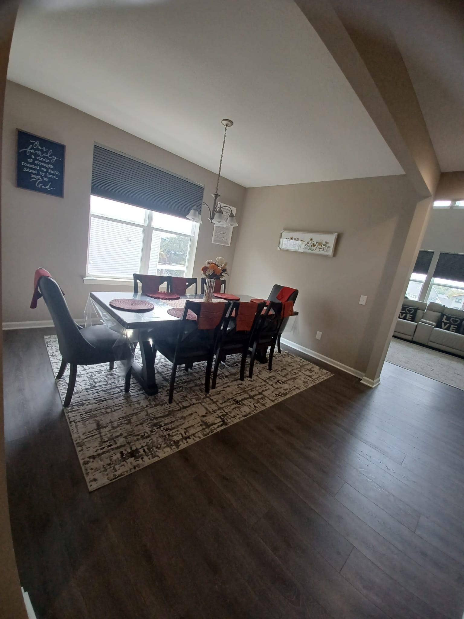 9876 Ambrose Road, Woodbury, MN 55129 9876 Ambrose Road, Woodbury, MN 55129