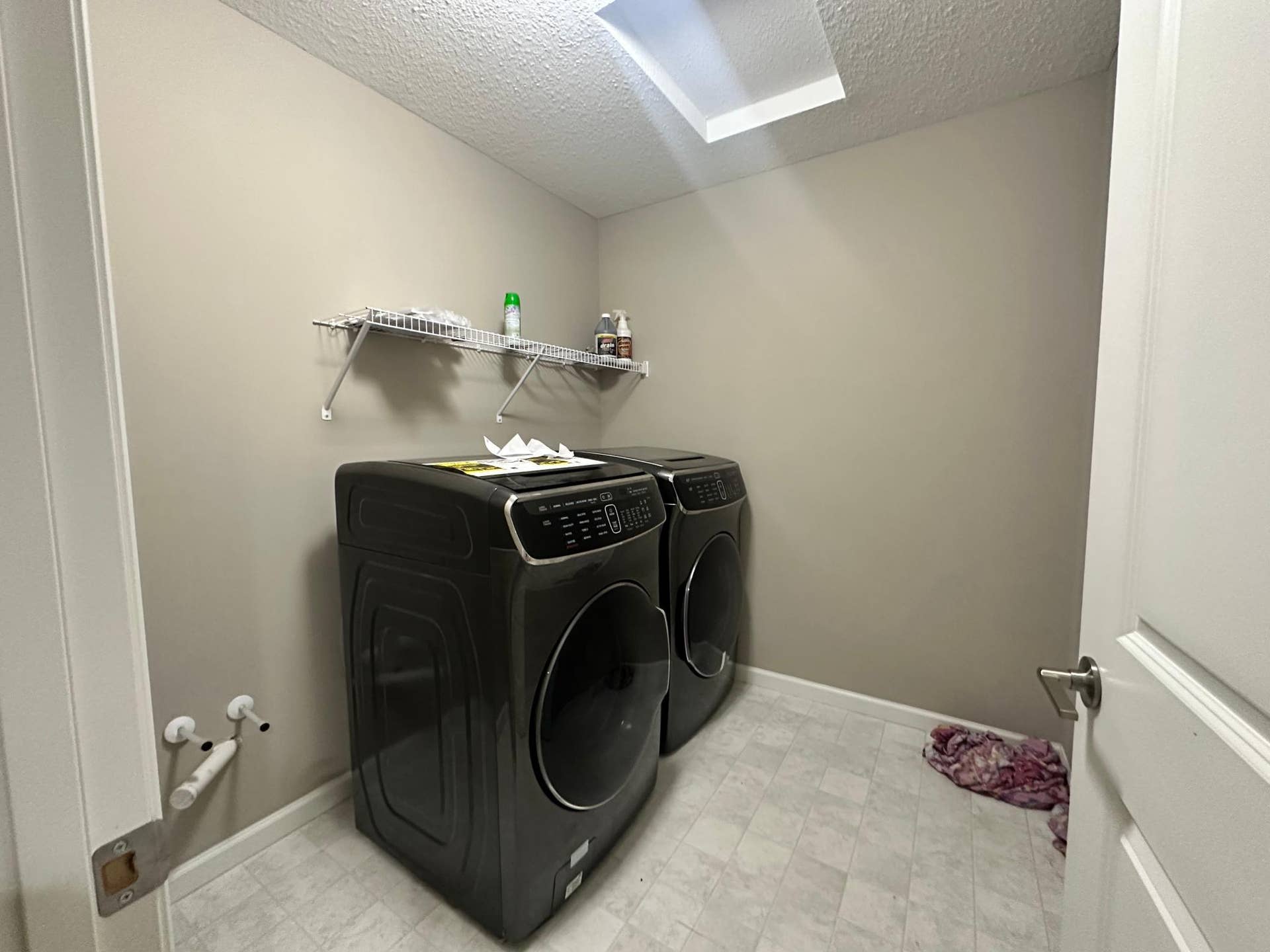 9876 Ambrose Road, Woodbury, MN 55129 9876 Ambrose Road, Woodbury, MN 55129