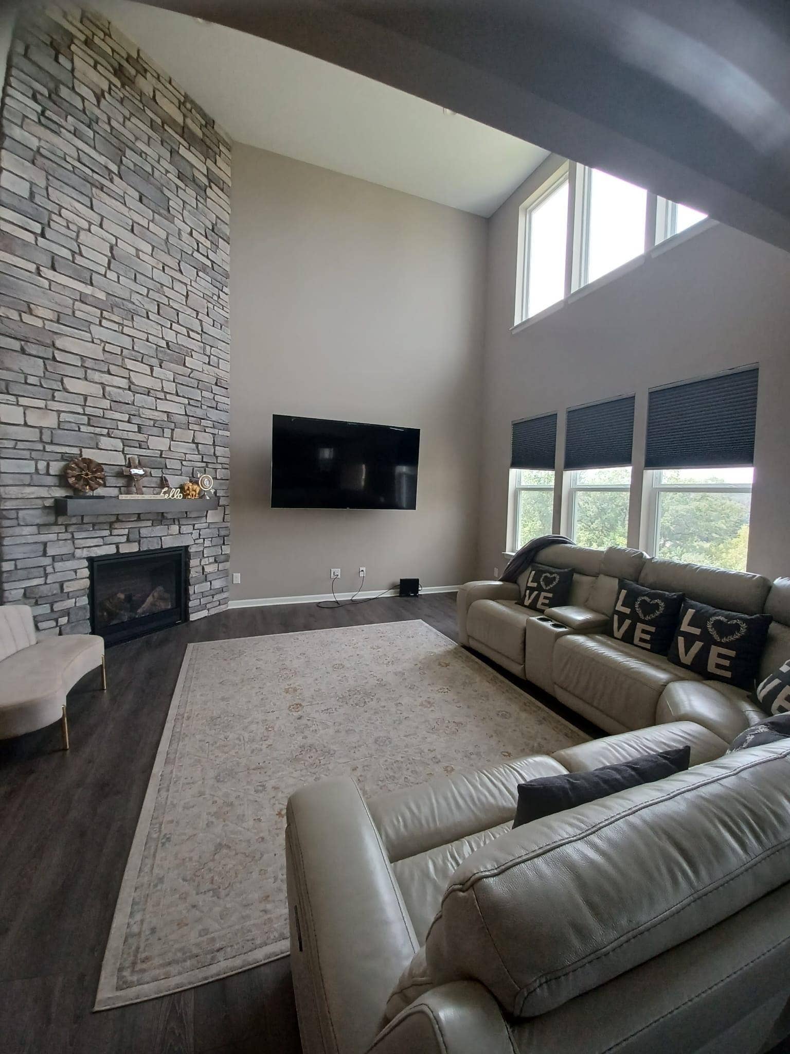 9876 Ambrose Road, Woodbury, MN 55129 9876 Ambrose Road, Woodbury, MN 55129
