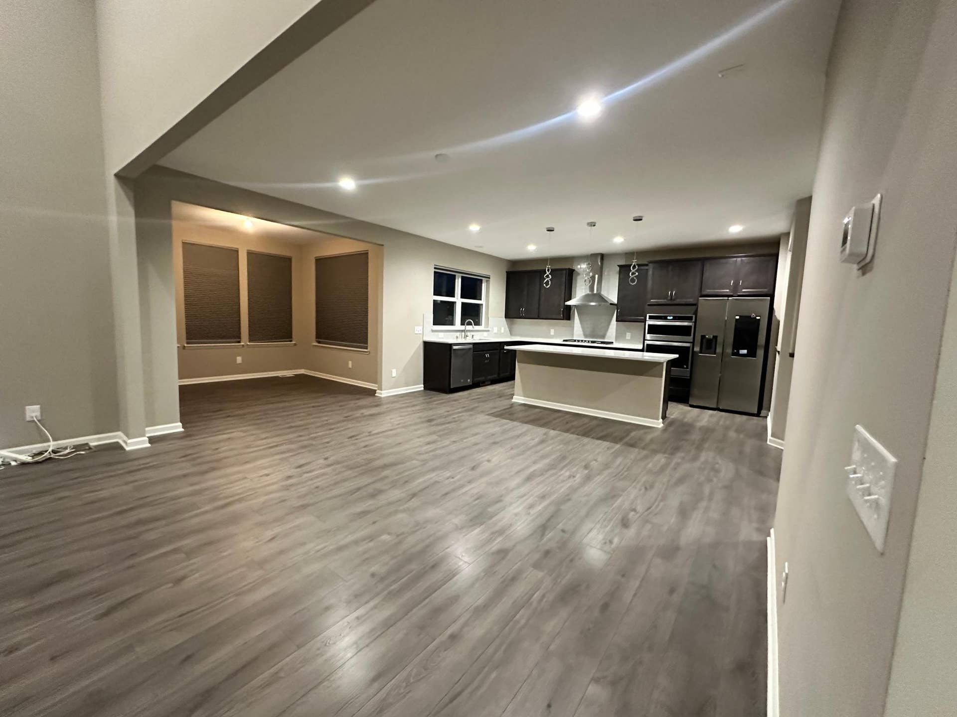 9876 Ambrose Road, Woodbury, MN 55129 9876 Ambrose Road, Woodbury, MN 55129