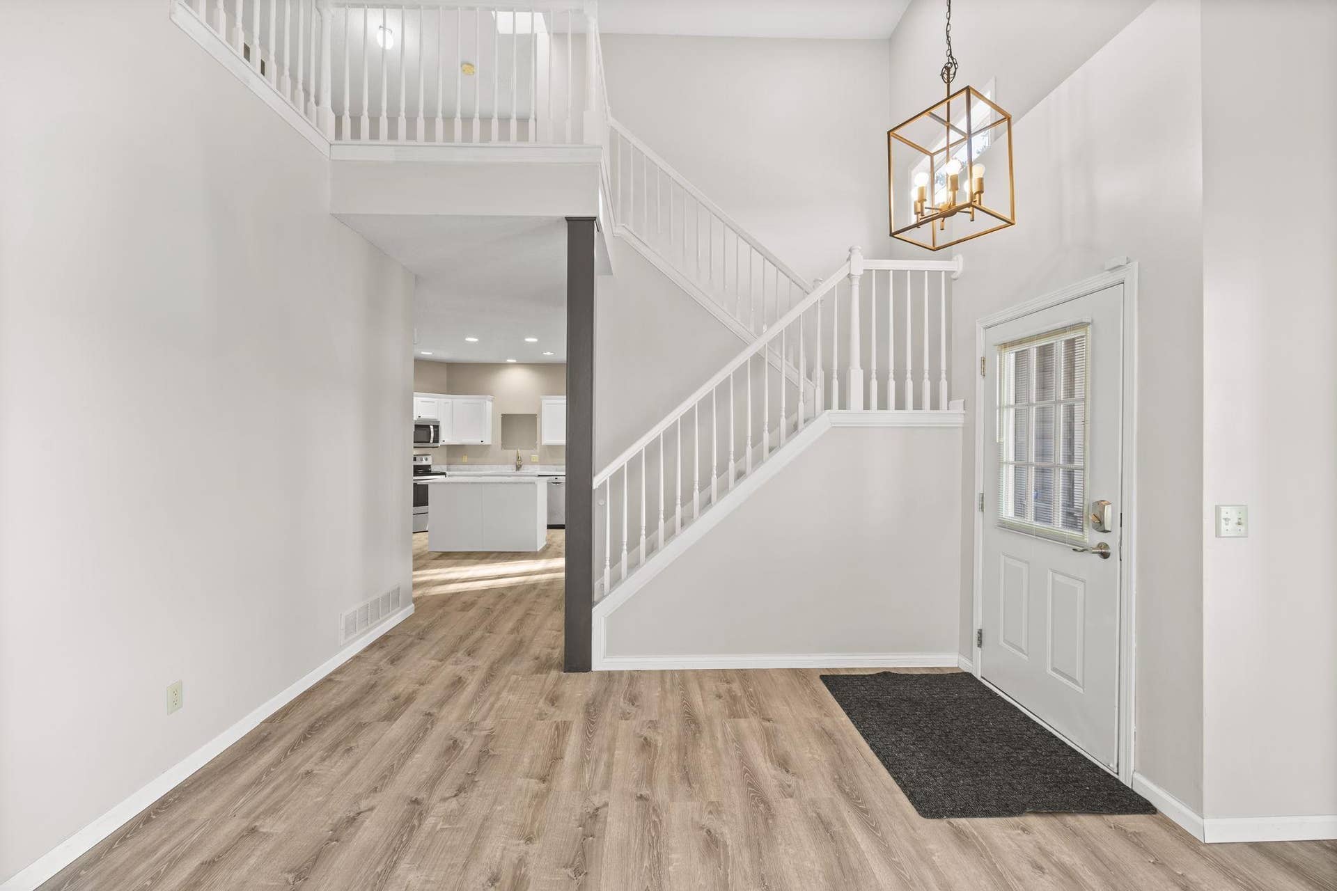 401 Hickory Lane N, Oakdale, MN 55128 7-web-or-mls-100-4.jpg