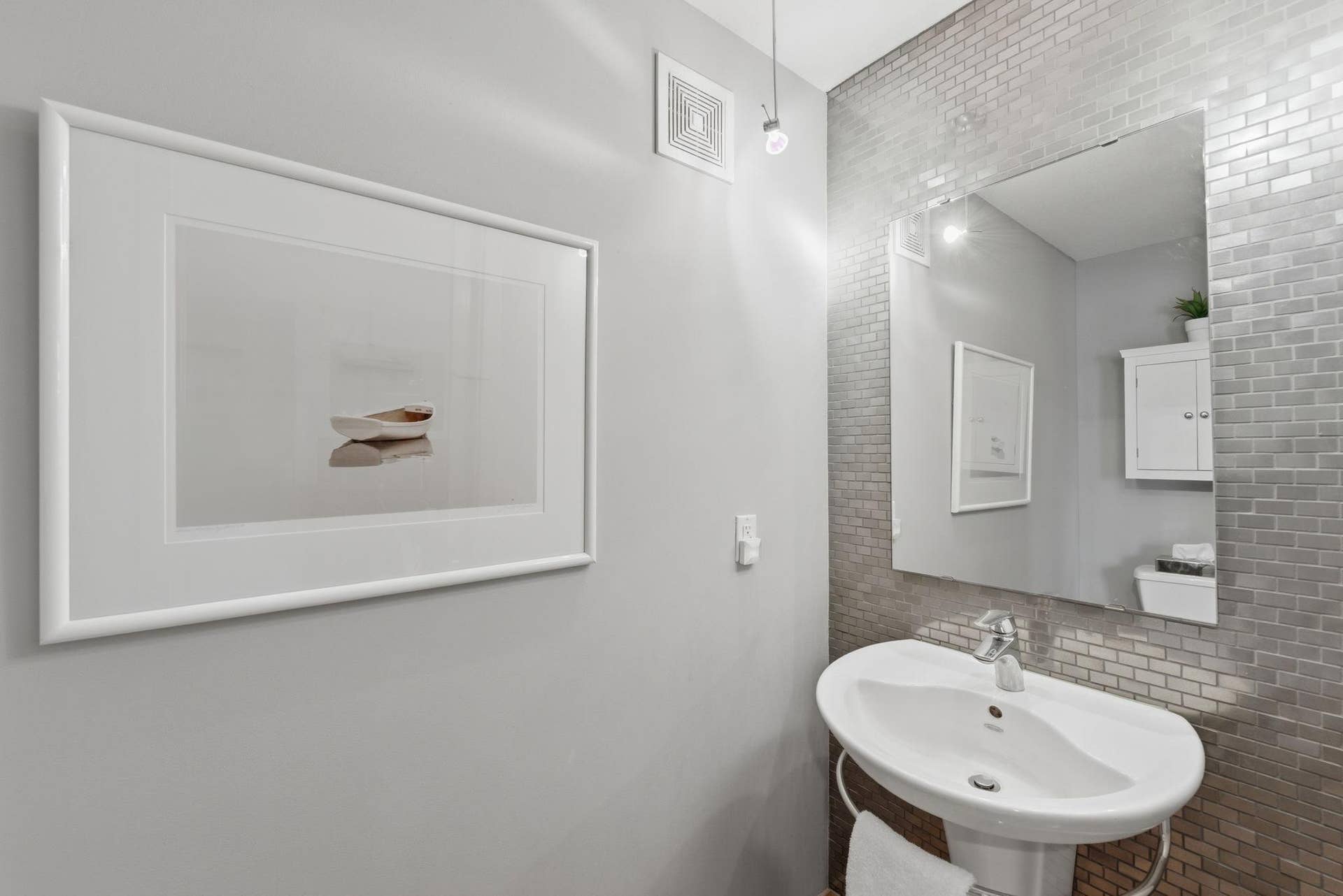 350 Main Street N, #446, Stillwater, MN 55082 Powder Room