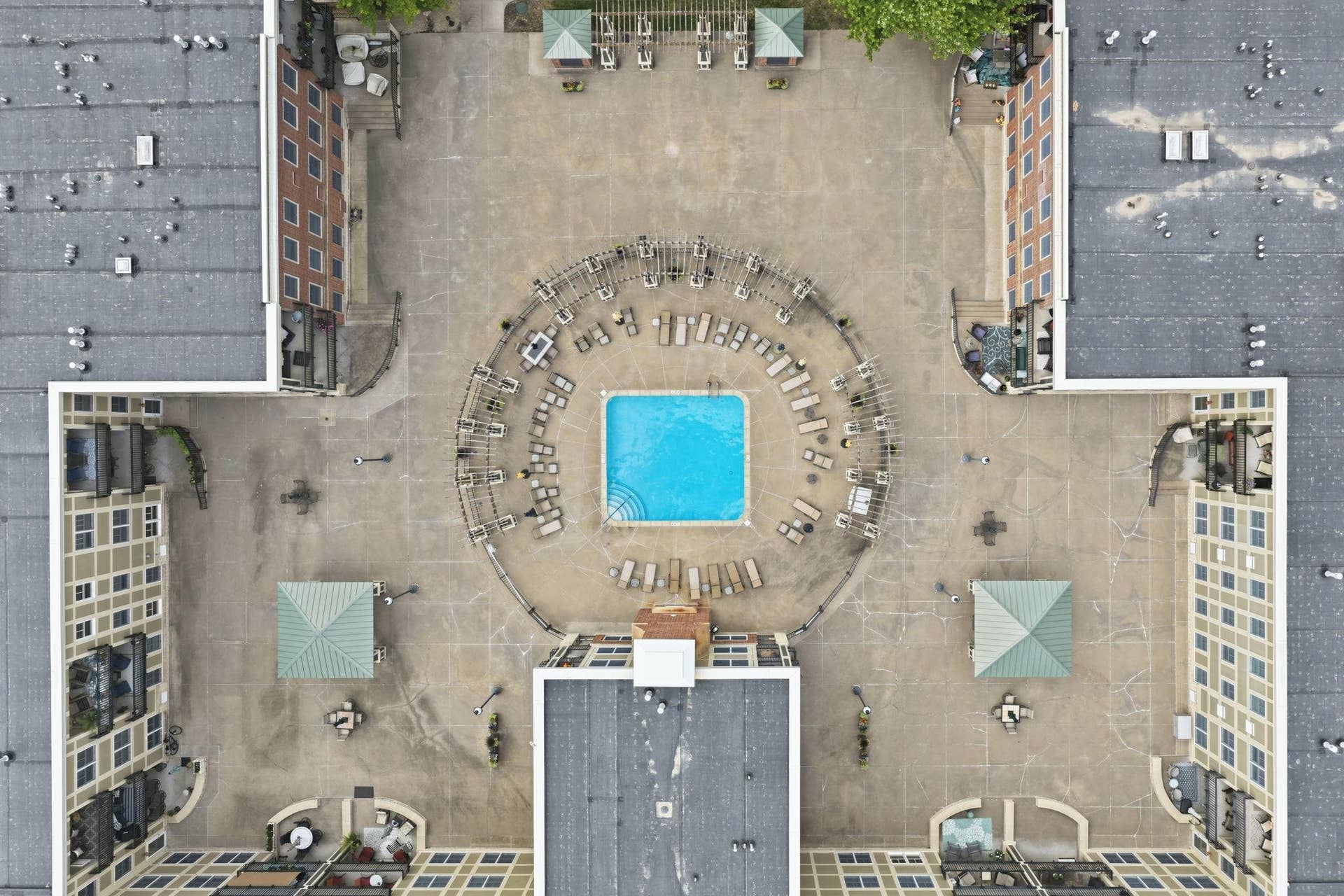 350 Main Street N, #446, Stillwater, MN 55082 Pool and Grilling areas