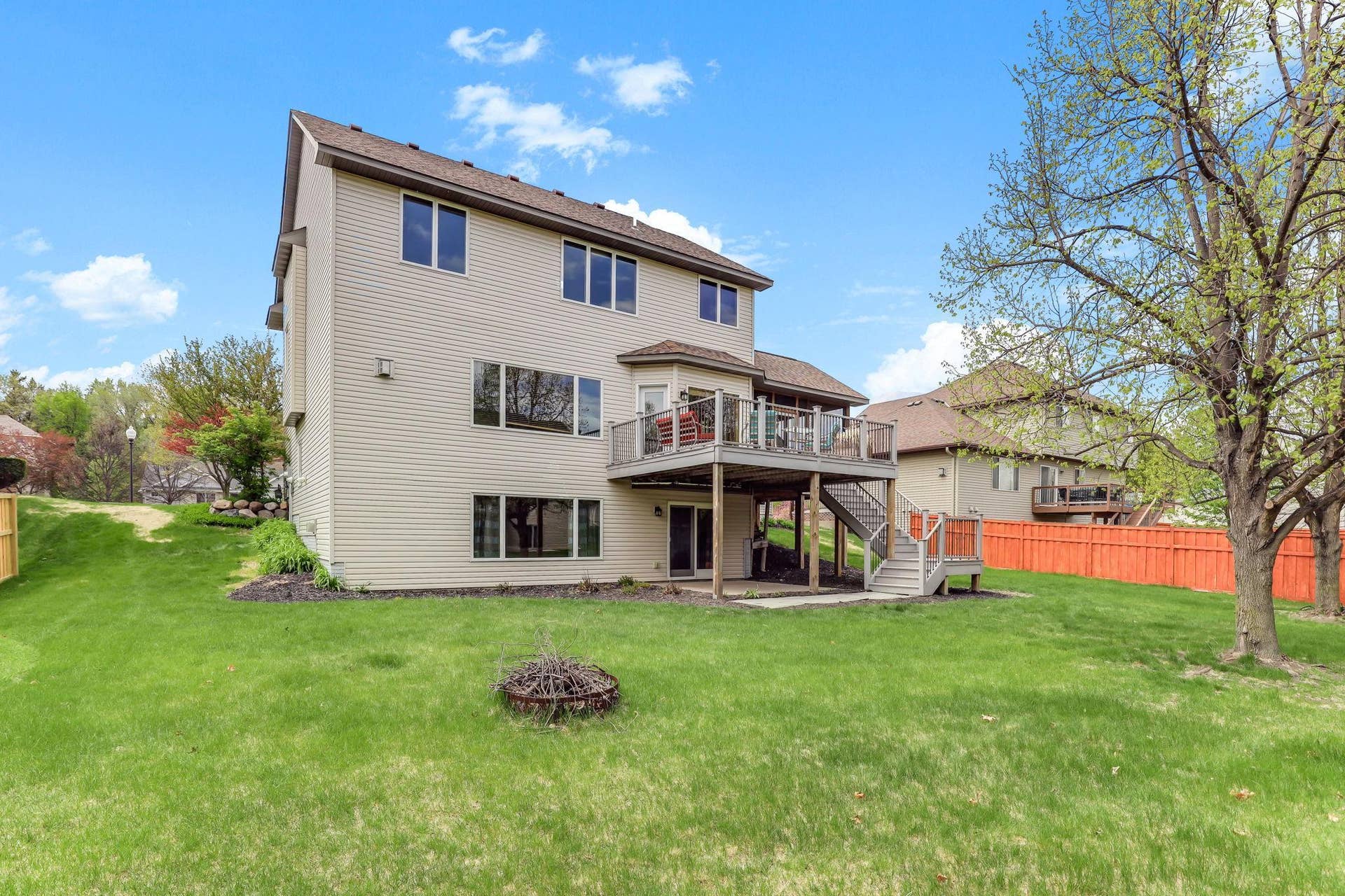 10360 Quail Avenue N, Brooklyn Park, MN 55443 50-web-or-mls-10360-Quail-Ave-N-50.jpg