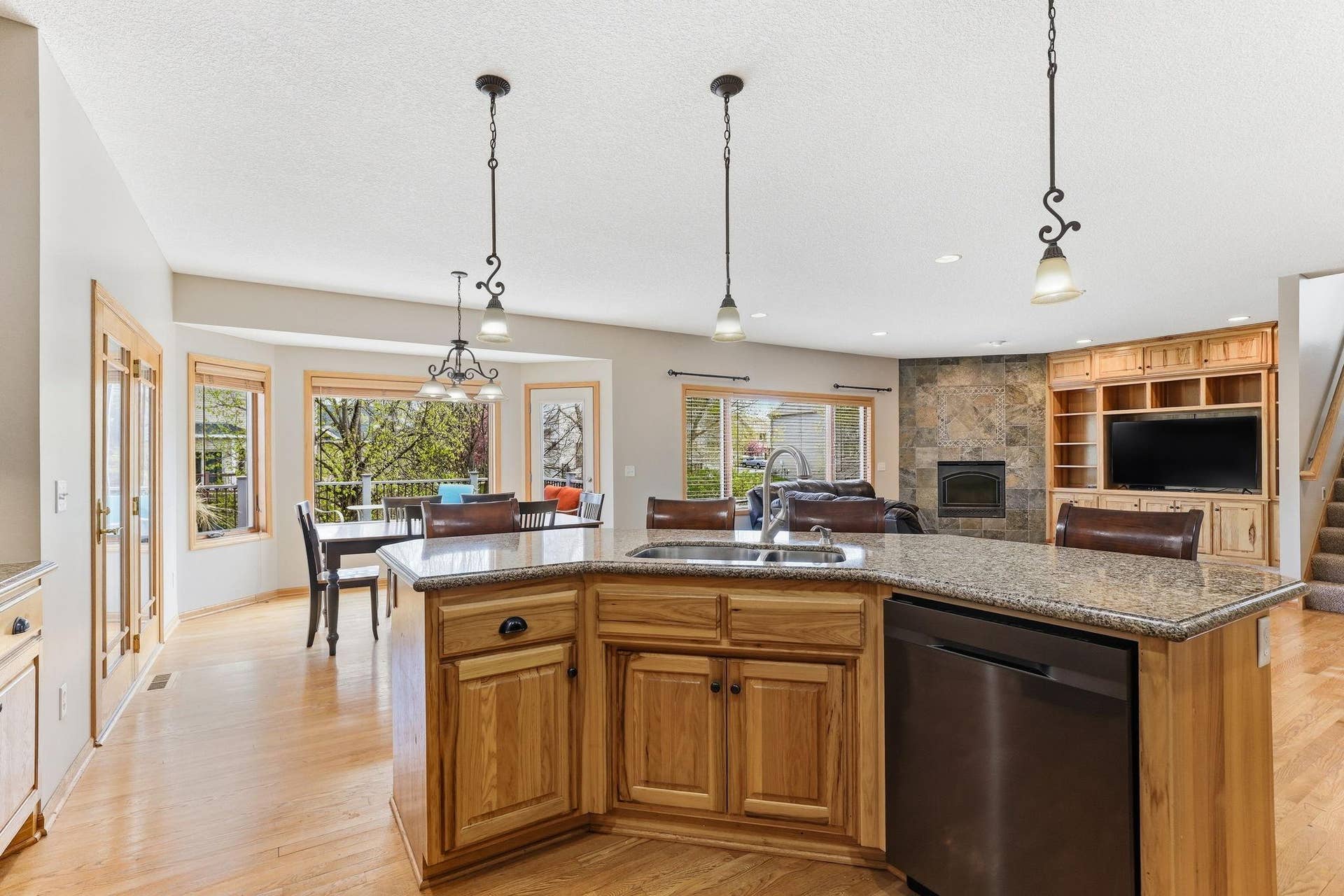 10360 Quail Avenue N, Brooklyn Park, MN 55443 16-web-or-mls-10360-Quail-Ave-N-16.jpg